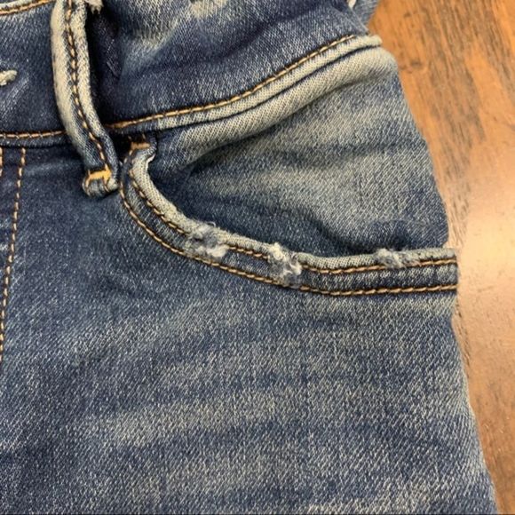 GAP Blue Jeans Classic Straight-Leg Style - Picture 5 of 8